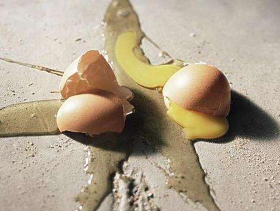 蛋碎了....